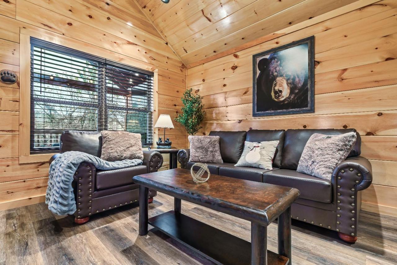 Mountains R Calling, Cozy Hideaway, King Beds, Hot-Tub, Arcade, Ev Ready Pigeon Forge Ngoại thất bức ảnh