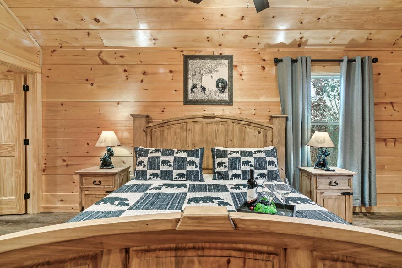 Mountains R Calling, Cozy Hideaway, King Beds, Hot-Tub, Arcade, Ev Ready Pigeon Forge Ngoại thất bức ảnh