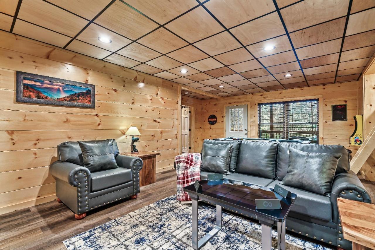 Mountains R Calling, Cozy Hideaway, King Beds, Hot-Tub, Arcade, Ev Ready Pigeon Forge Ngoại thất bức ảnh
