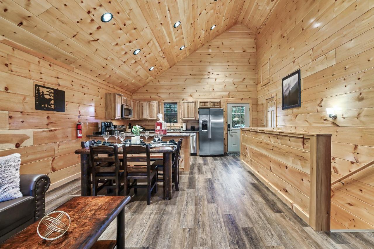 Mountains R Calling, Cozy Hideaway, King Beds, Hot-Tub, Arcade, Ev Ready Pigeon Forge Ngoại thất bức ảnh